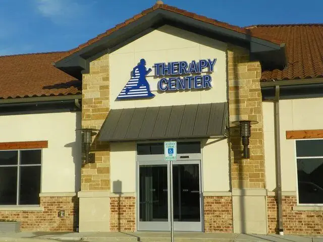 durable customized signs for texas business owners