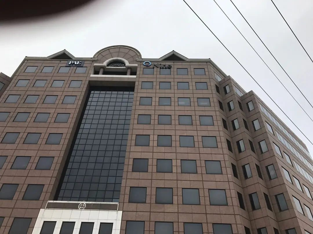 high rise sign 5
